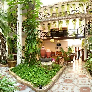 https://posada-mariposa-boutique-hotel.allrivieramayahotels.com